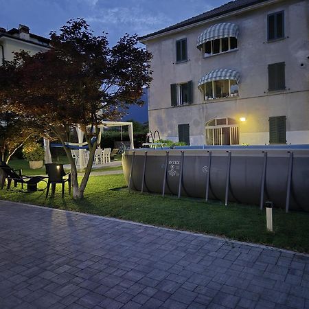 Lago Maggiore, Leggiuno, Ampio Appartamento Eksteriør bilde